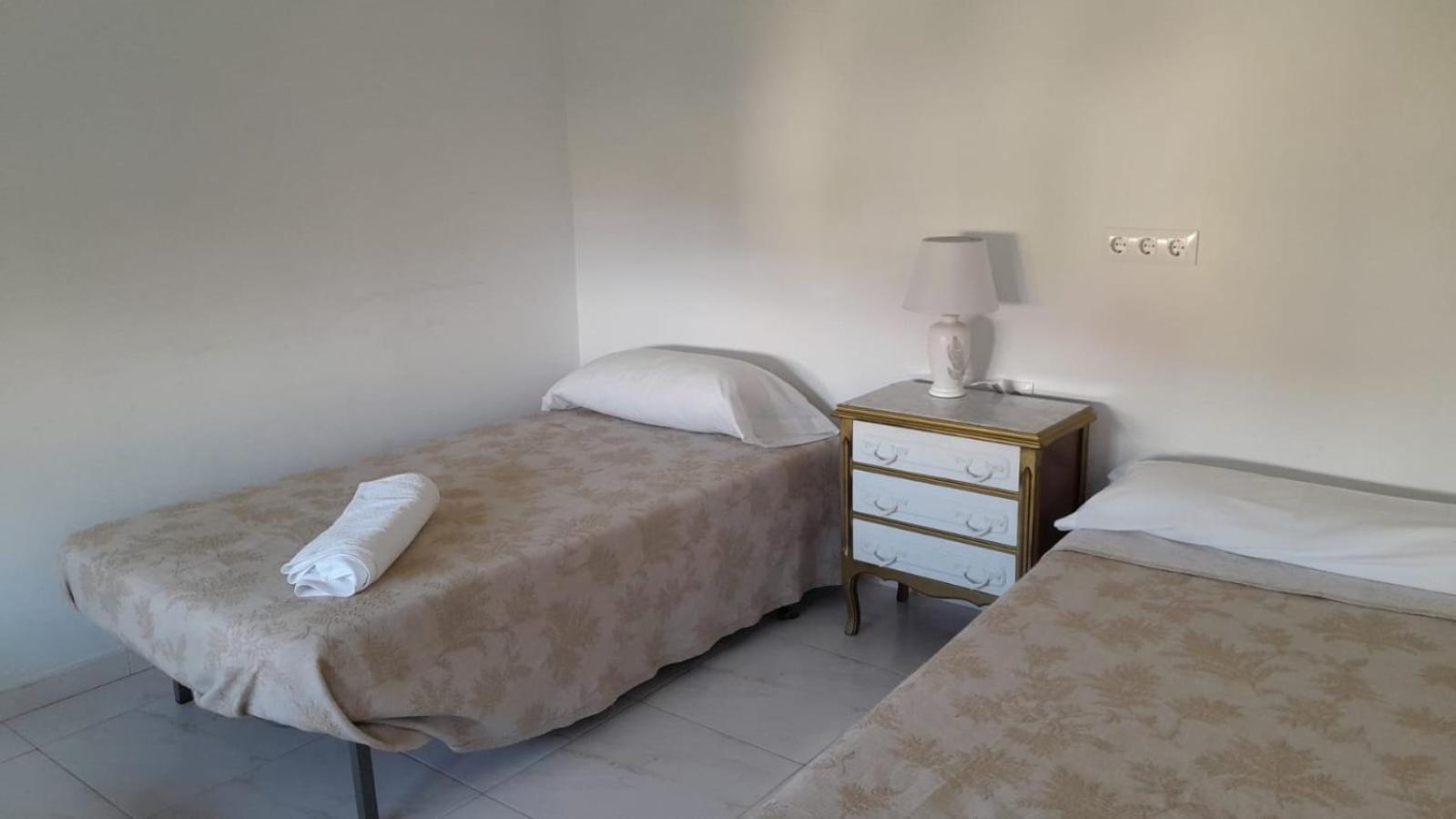 Pension Mar De Rosa Villanueva De Arosa Rum bild